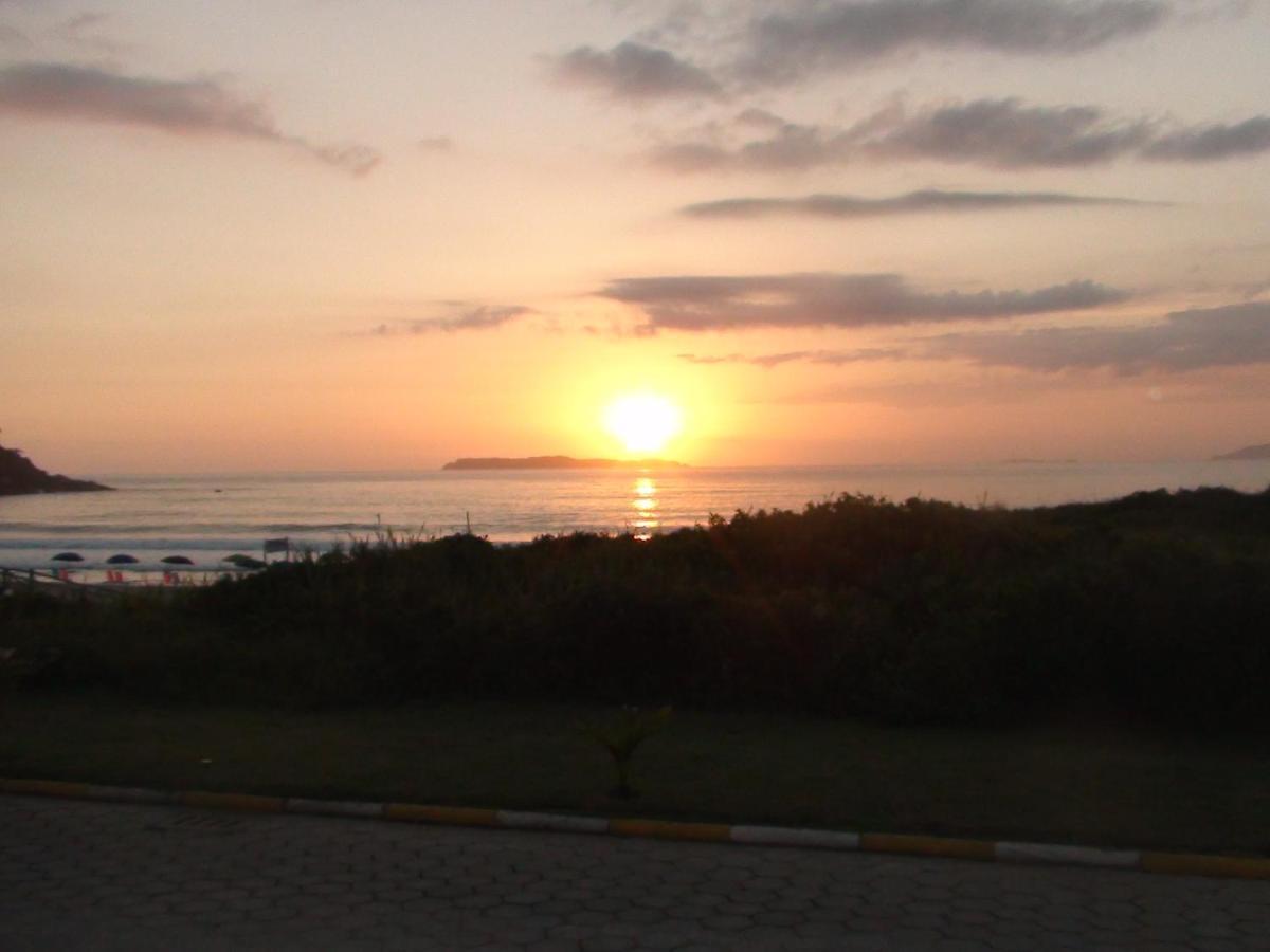 Praia De 4 Ilhas Apartamento De 1 Quarto A 60M Praia Com Vista Bombinhas Buitenkant foto